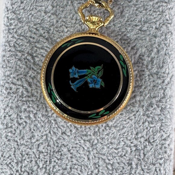 Vintage Racine 1940's-50's Swiss 17 Jewel Pendant or Necklace Watch - Picture 4 of 7